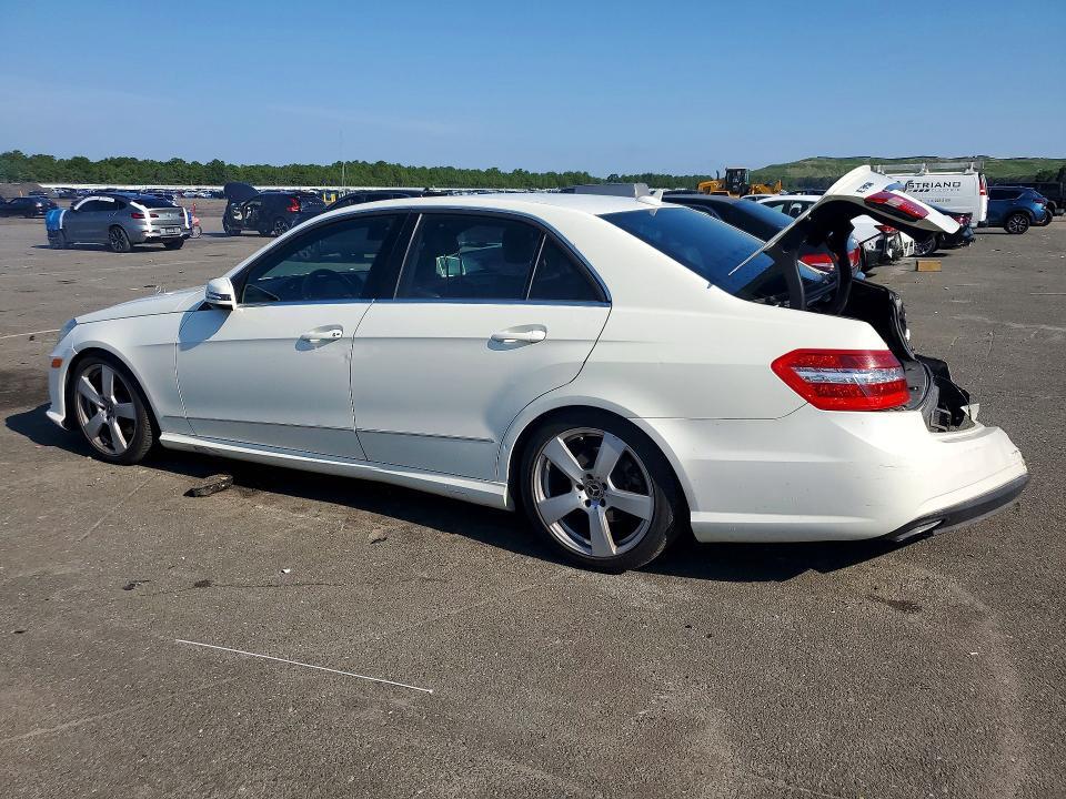 WDDHF8HBXBA503446 2011 MERCEDES-BENZ E photo no. 2