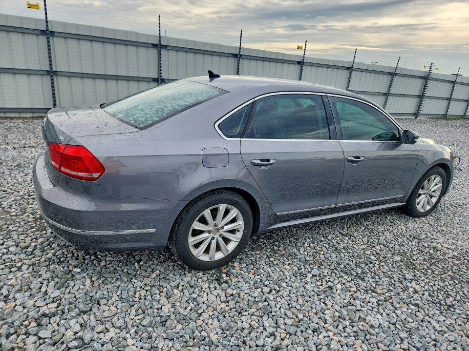 1VWCH7A31DC021237 2013 VOLKSWAGEN PASSAT photo no. 3