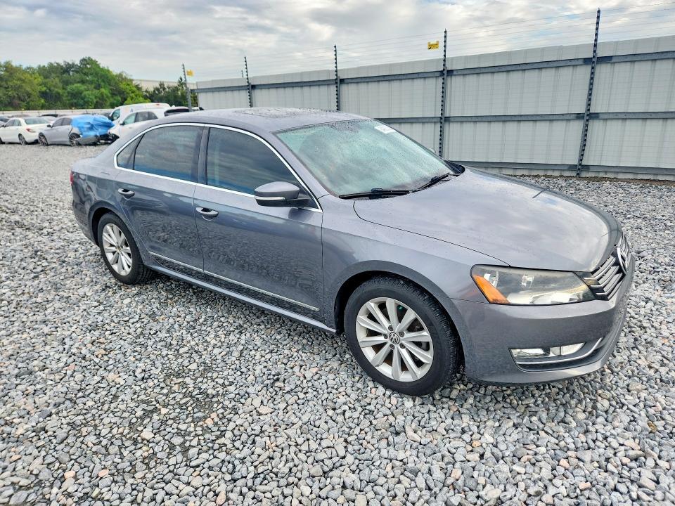 1VWCH7A31DC021237 2013 VOLKSWAGEN PASSAT photo no. 4