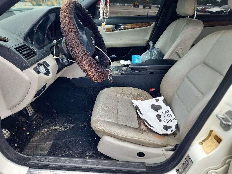 2011 MERCEDES-BENZ C 350 — Фото 7 из 12