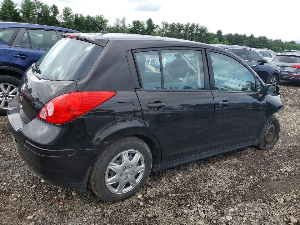 2011 NISSAN VERSA — Фото 3 из 12