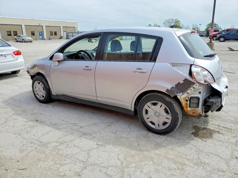 3N1BC1CPXBL501369 2011 NISSAN VERSA photo no. 2