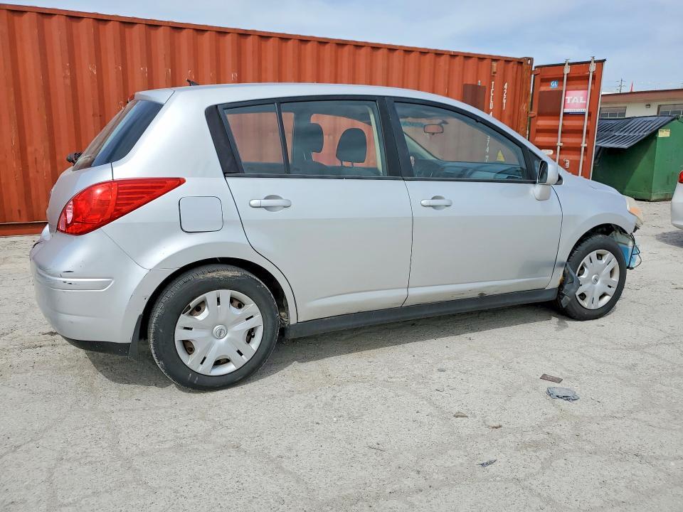 3N1BC1CPXBL501369 2011 NISSAN VERSA photo no. 3