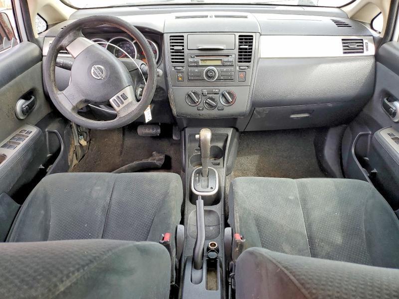 3N1BC1CPXBL501369 2011 NISSAN VERSA photo no. 8