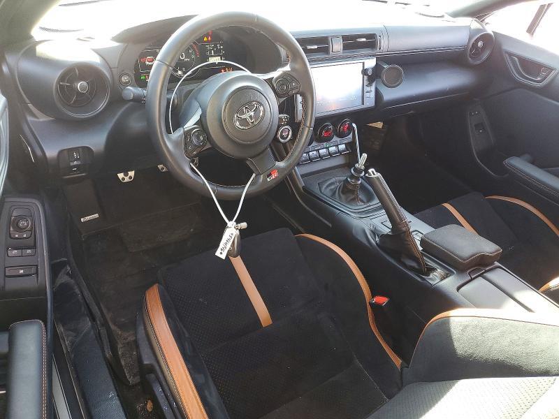 2025 TOYOTA GR86 HAKONE EDITION — Фото 8 из 12