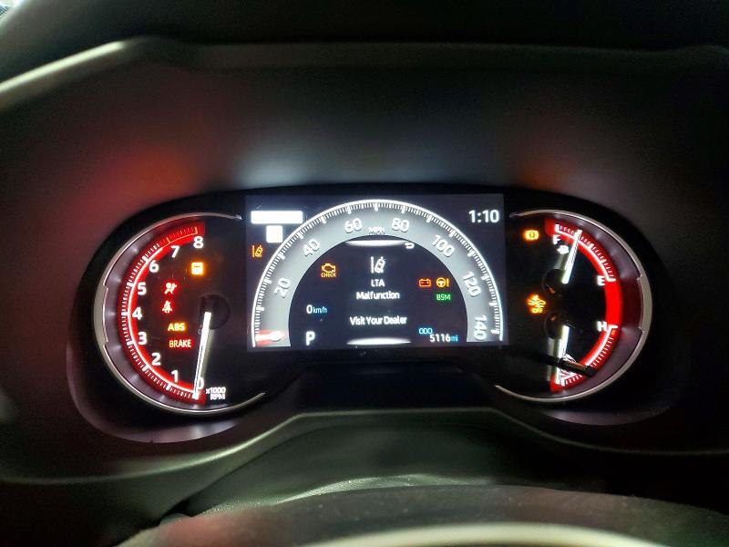 2025 TOYOTA RAV4 XLE — Фото 9 из 13