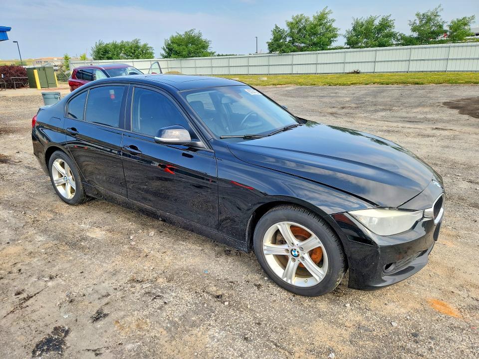 2014 BMW 320 I XDRIVE — Фото 4 из 12