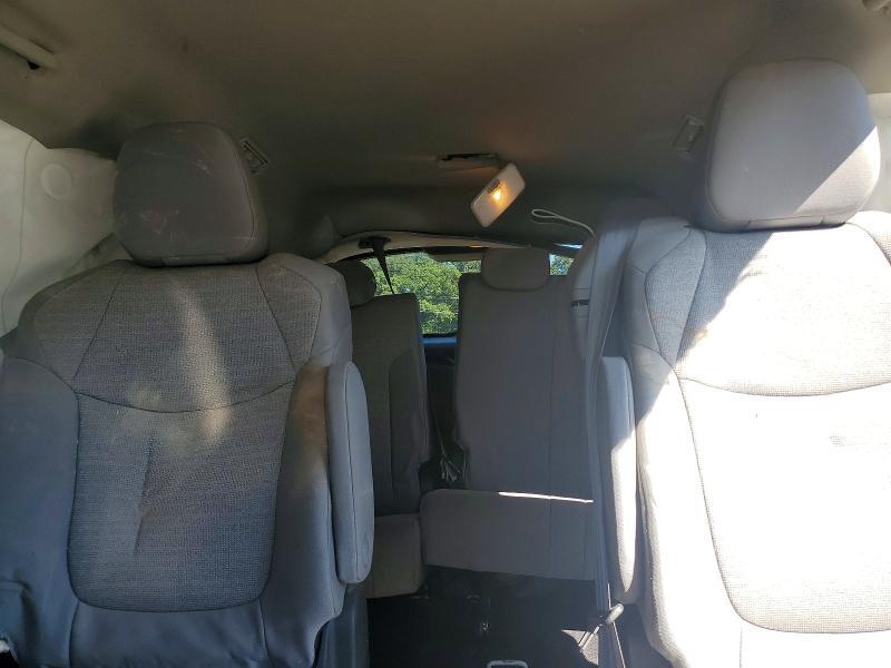 2025 TOYOTA SIENNA LE — Фото 10 из 13