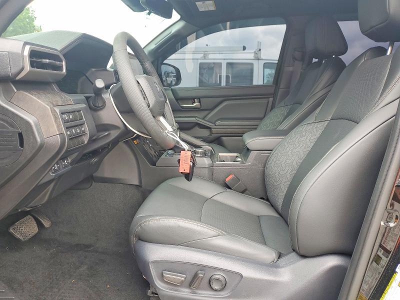 2025 TOYOTA TACOMA LIMITED — Фото 7 из 12