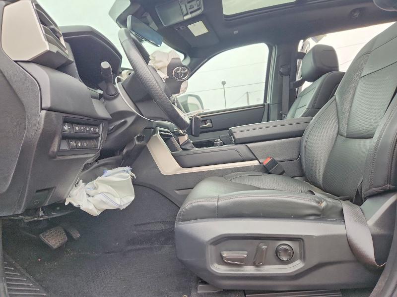 2025 TOYOTA TUNDRA — Фото 7 из 12