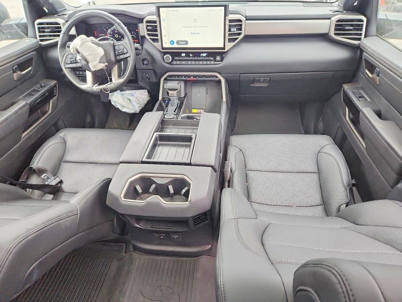 2025 TOYOTA TUNDRA — Фото 8 из 12