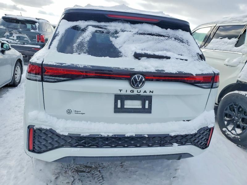 2025 VOLKSWAGEN TIGUAN SE R-LINE BLACK — Фото 6 из 14