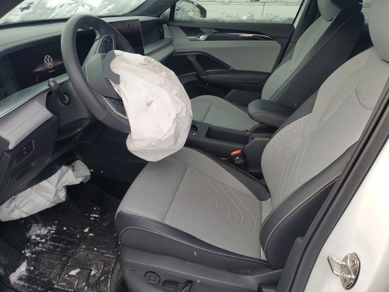 2025 VOLKSWAGEN TIGUAN SE R-LINE BLACK — Фото 7 из 14