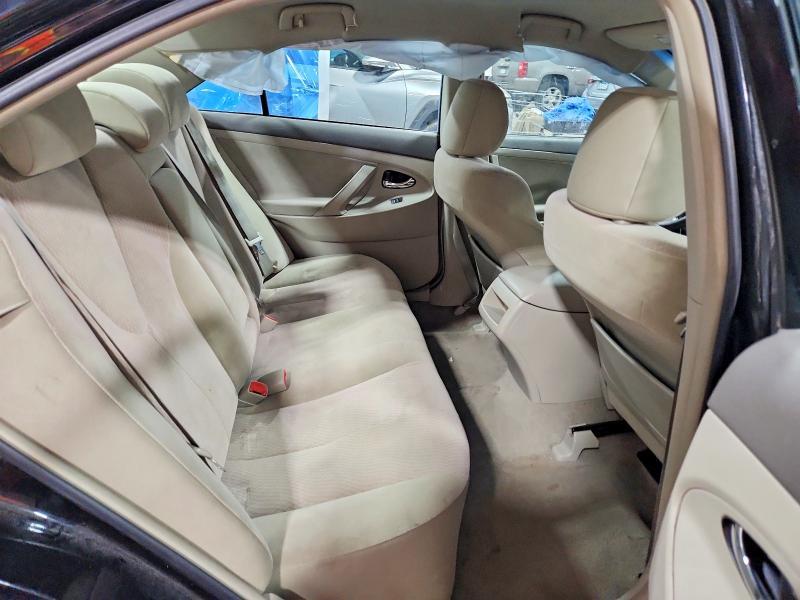 2011 TOYOTA CAMRY LE — Фото 10 из 12