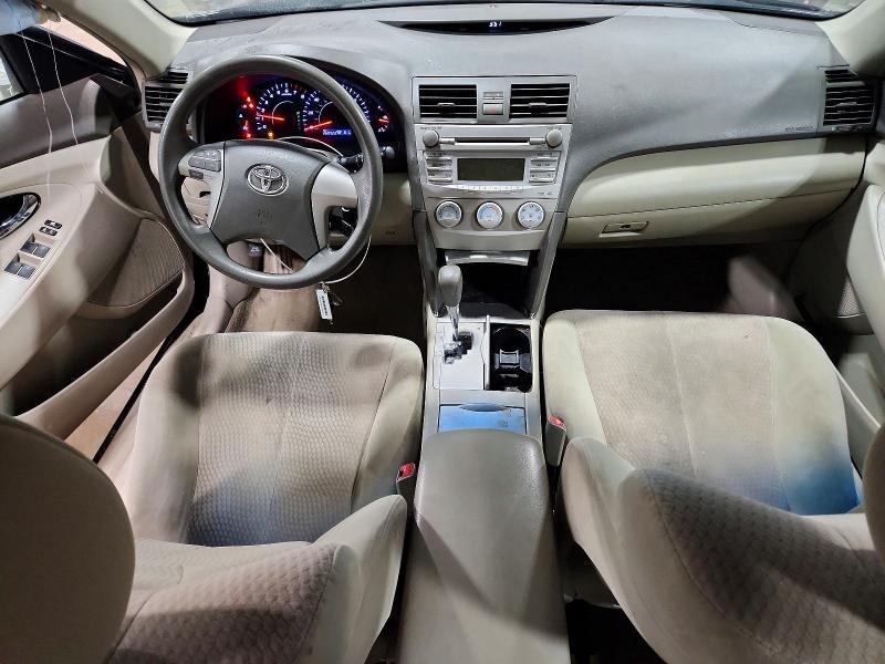 2011 TOYOTA CAMRY LE — Фото 8 из 12