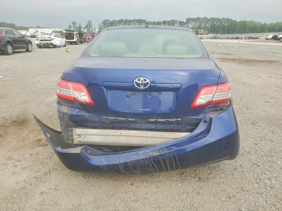 2011 TOYOTA CAMRY LE — Фото 6 из 12