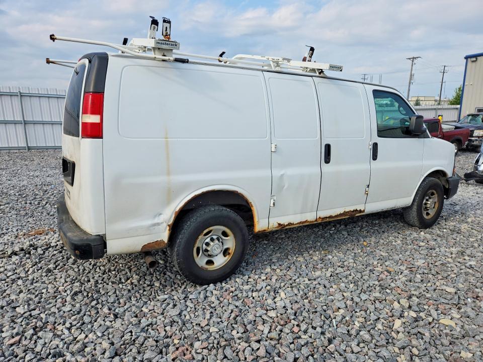 1GCWGFBA2E1199312 2014 CHEVROLET EXPRESS G2500 photo no. 3