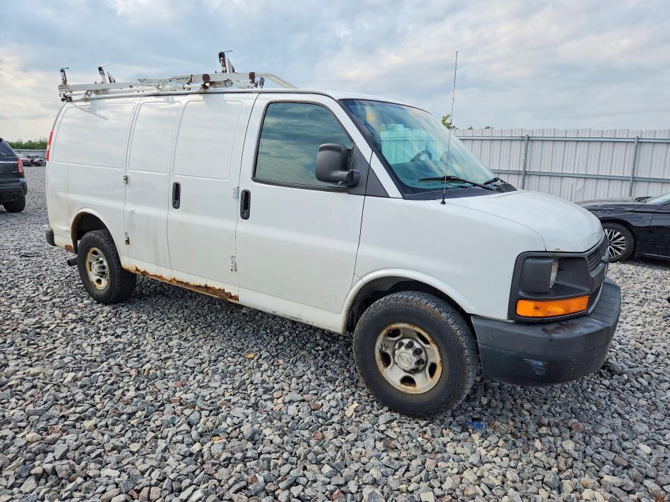 1GCWGFBA2E1199312 2014 CHEVROLET EXPRESS G2500 photo no. 4