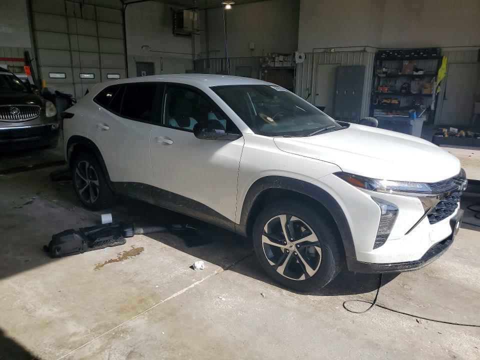 2026 CHEVROLET TRAX 1RS — Фото 4 из 13