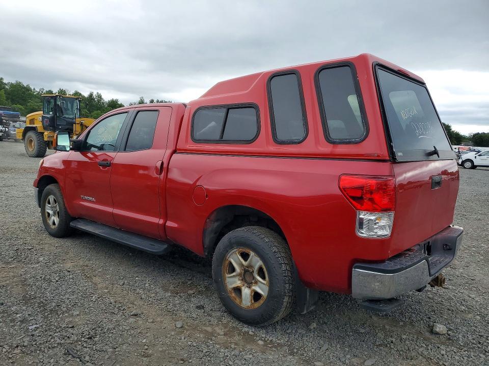 2011 TOYOTA TUNDRA DOUBLE CAB SR5 — Фото 2 из 12