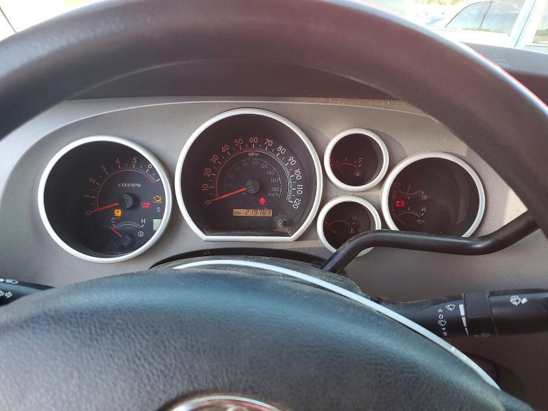 2011 TOYOTA TUNDRA DOUBLE CAB SR5 — Фото 9 из 12