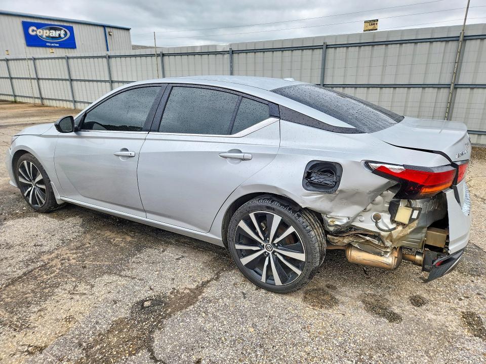 2021 NISSAN ALTIMA SR — Фото 2 из 12