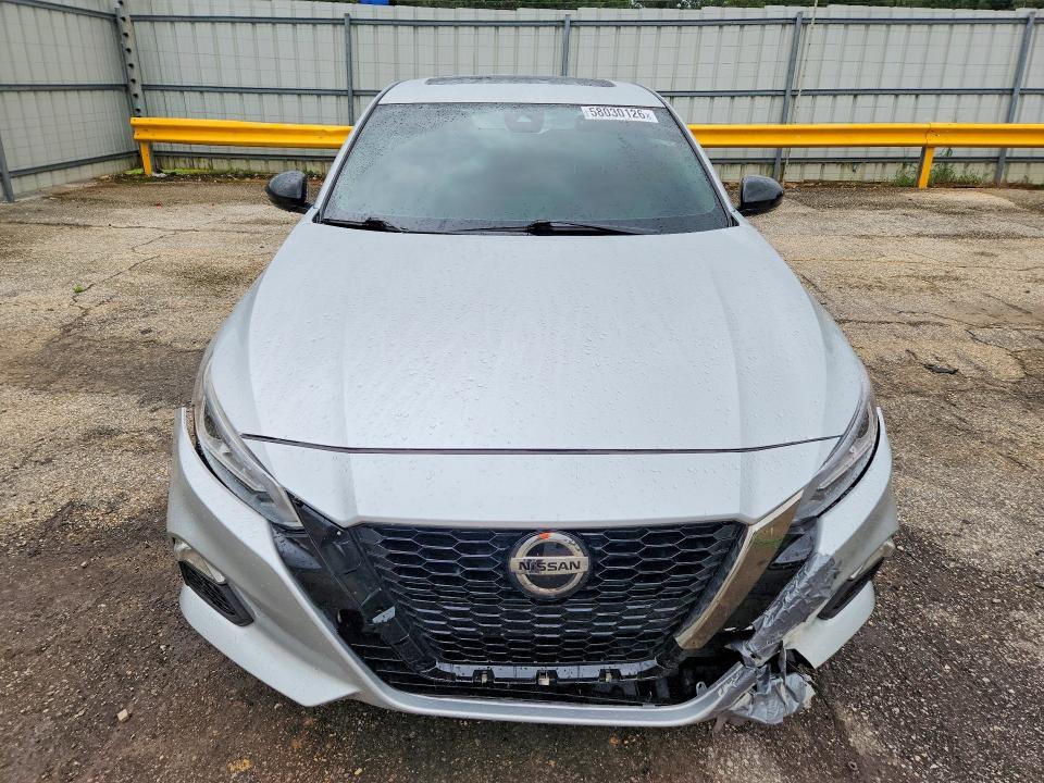 2021 NISSAN ALTIMA SR — Фото 5 из 12