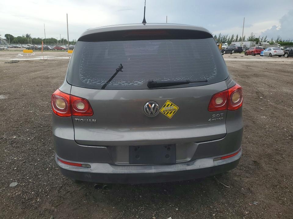 2011 VOLKSWAGEN TIGUAN S — Фото 6 из 13
