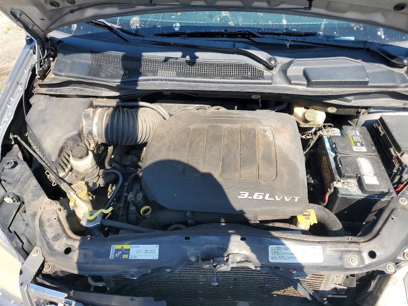 2014 CHRYSLER TOWN & COUNTRY TOURING L — Фото 12 из 13