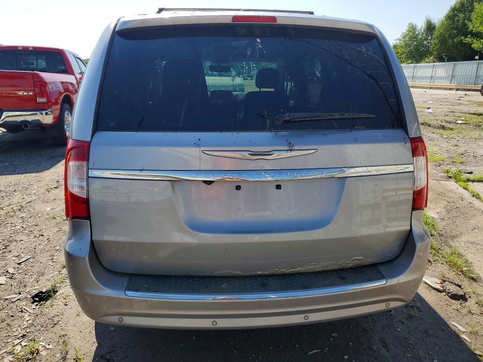 2014 CHRYSLER TOWN & COUNTRY TOURING L — Фото 6 из 13
