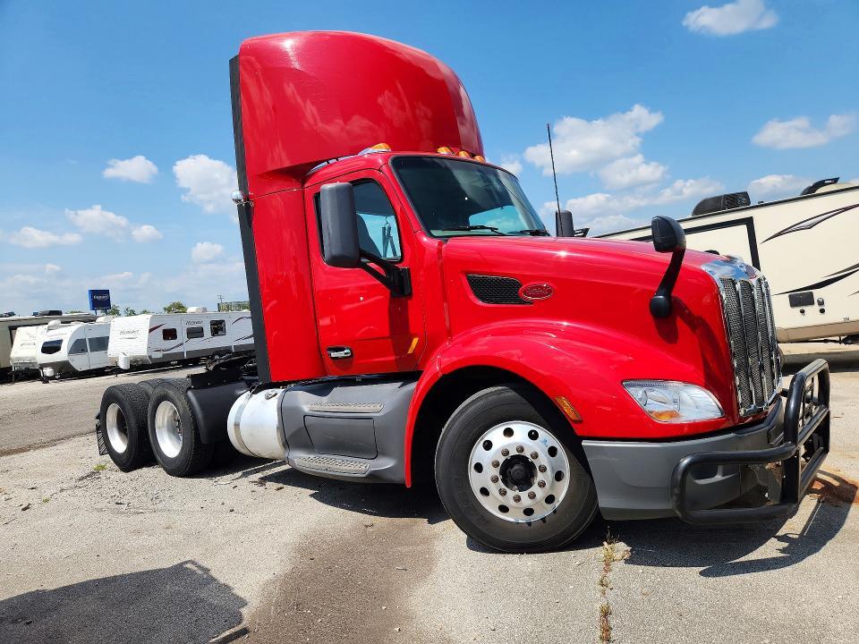 2021 PETERBILT 579 SEMI TRUCK — Фото 4 из 13