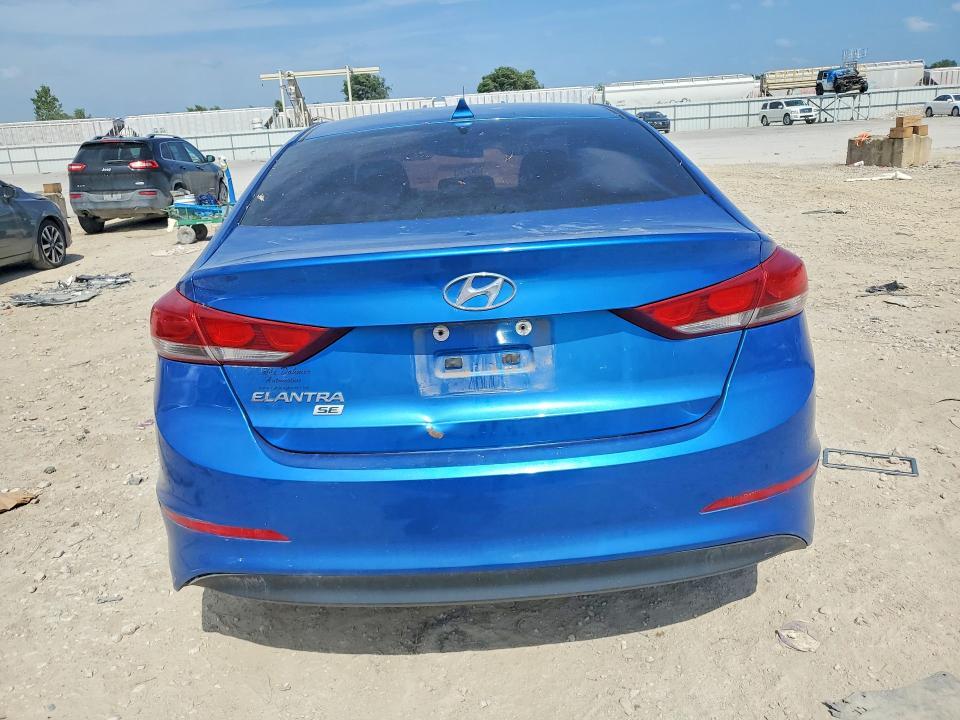 2017 HYUNDAI ELANTRA SE — Фото 6 из 12
