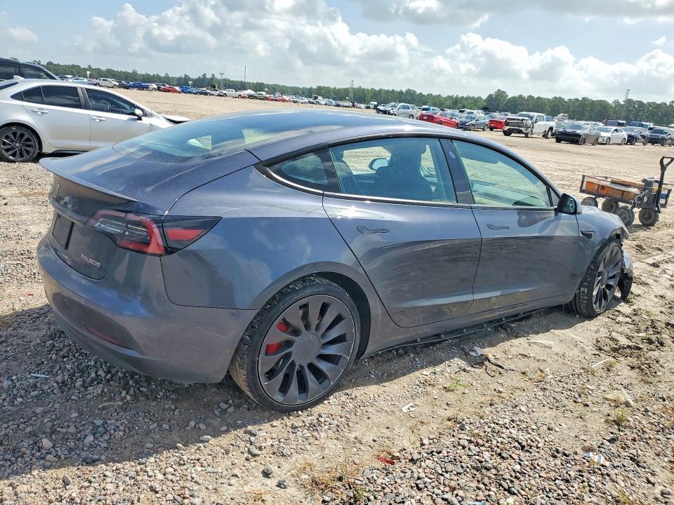 2021 TESLA MODEL 3 — Фото 3 из 12