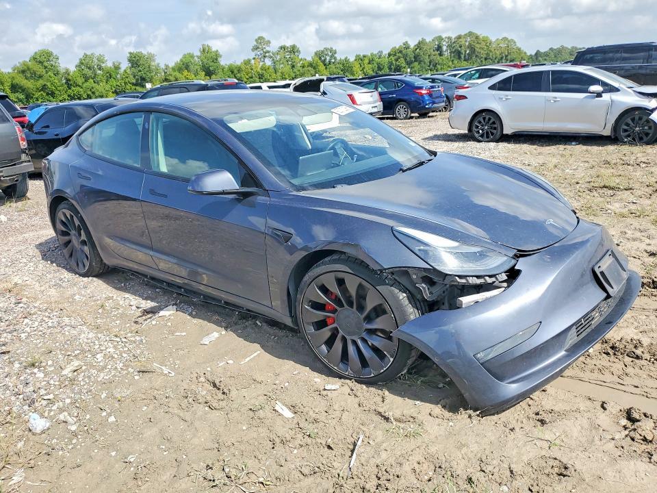 2021 TESLA MODEL 3 — Фото 4 из 12