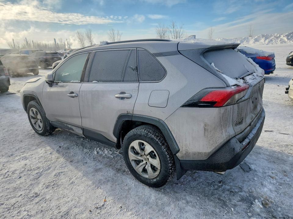 2021 TOYOTA RAV4 LE — Фото 2 из 12