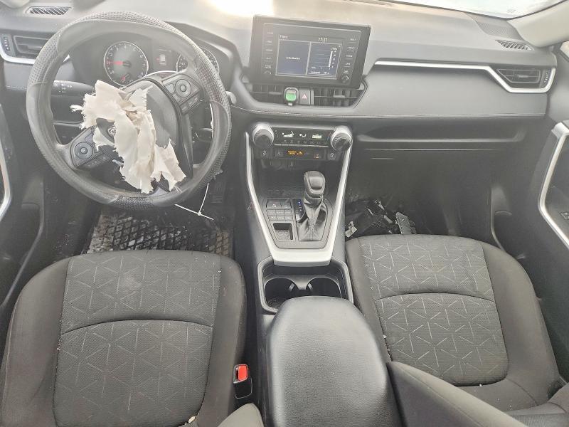 2021 TOYOTA RAV4 LE — Фото 8 из 12