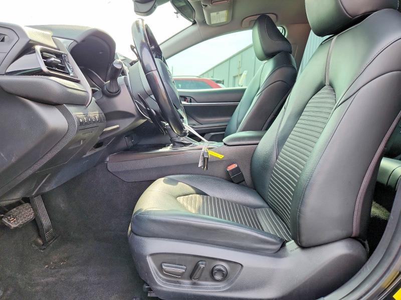 2021 TOYOTA CAMRY SE — Фото 7 из 12