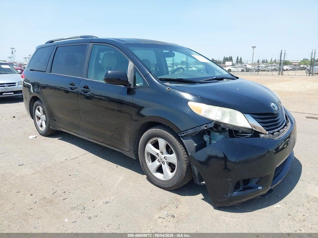 5TDKK3DC4BS076717 2011 TOYOTA SIENNA photo no. 1