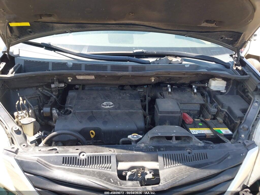 5TDKK3DC4BS076717 2011 TOYOTA SIENNA photo no. 10