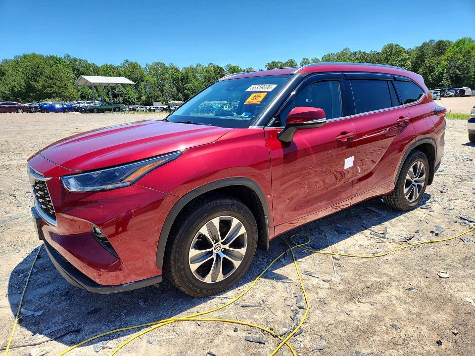 2021 TOYOTA HIGHLANDER XLE