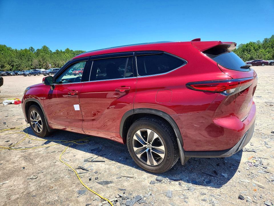 2021 TOYOTA HIGHLANDER XLE — Фото 2 из 13