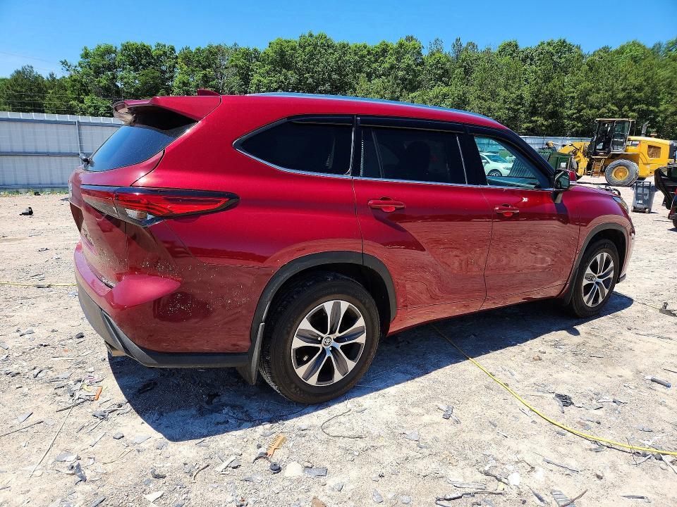 2021 TOYOTA HIGHLANDER XLE — Фото 3 из 13