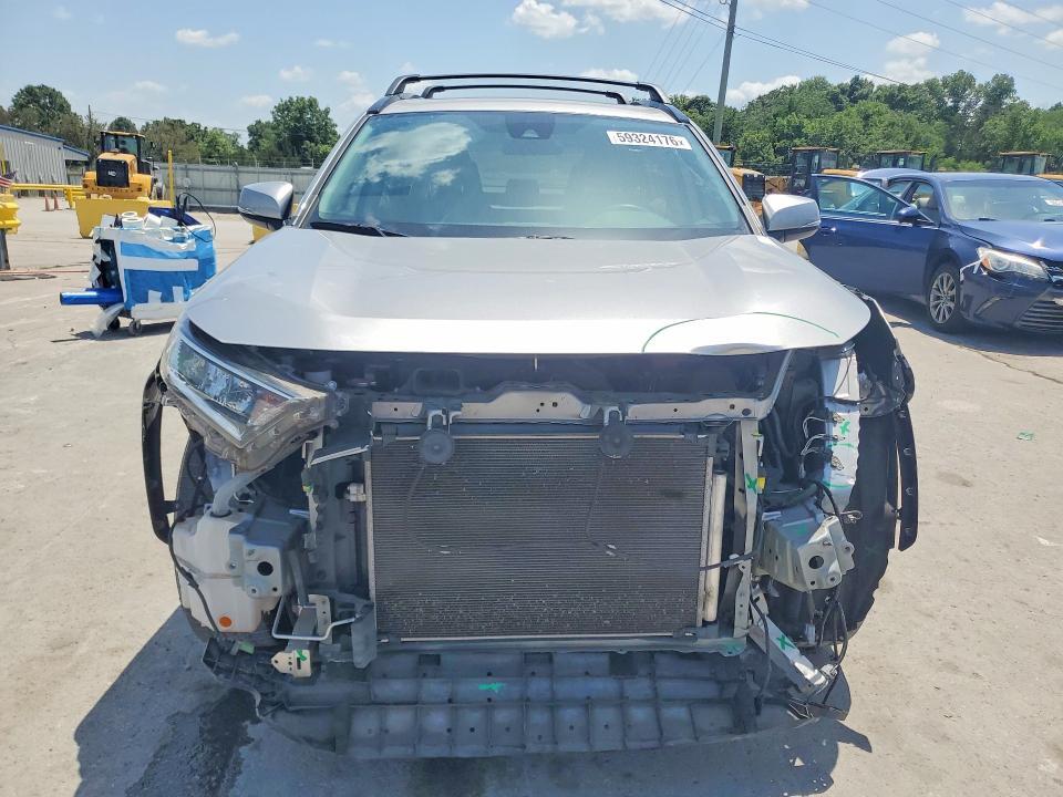 2021 TOYOTA RAV4 XLE PREMIUM — Фото 5 из 12