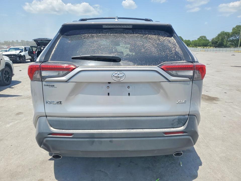 2021 TOYOTA RAV4 XLE PREMIUM — Фото 6 из 12
