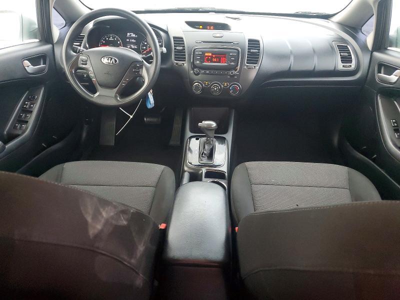 2017 KIA FORTE LX — Фото 8 из 12