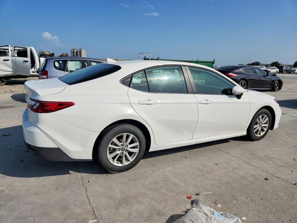 2026 TOYOTA CAMRY HYBRID LE — Фото 3 из 12