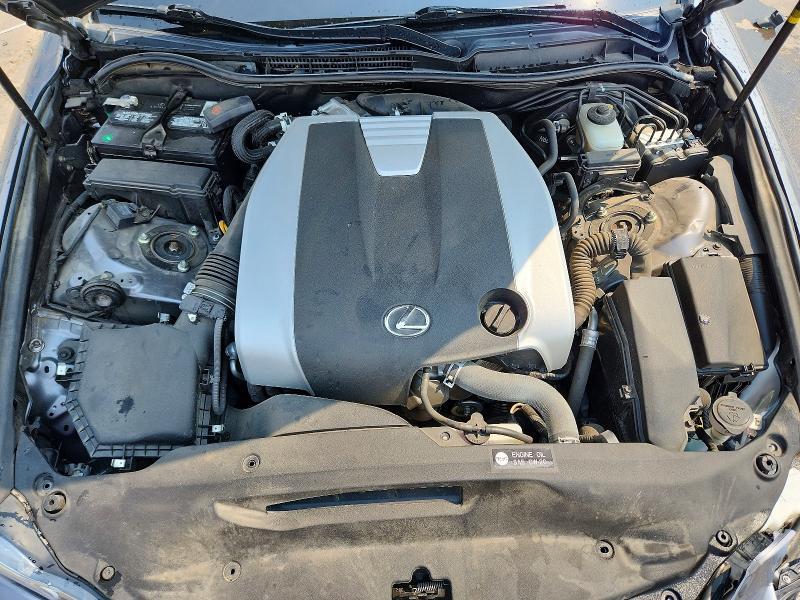 2017 LEXUS IS 300 — Фото 11 из 13