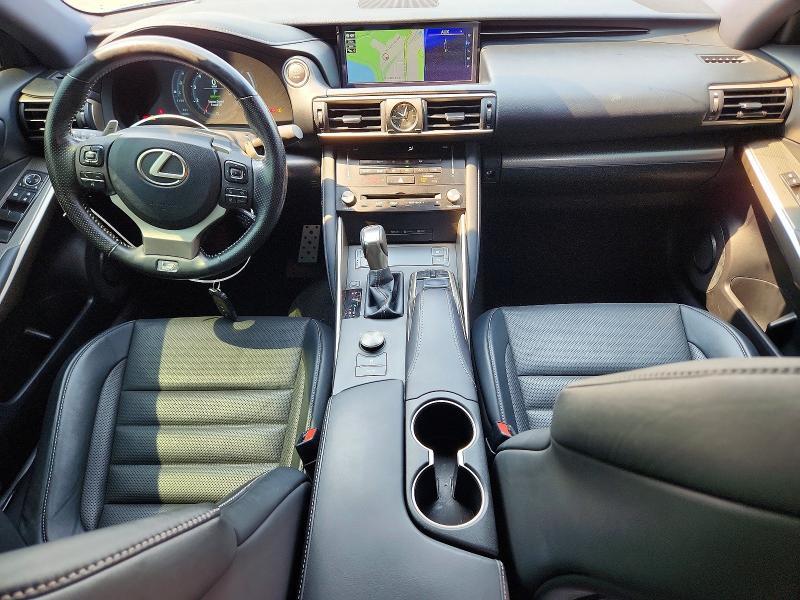 2017 LEXUS IS 300 — Фото 8 из 13