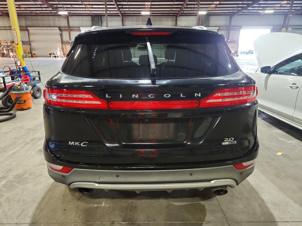2017 LINCOLN MKC PREMIERE — Фото 6 из 13