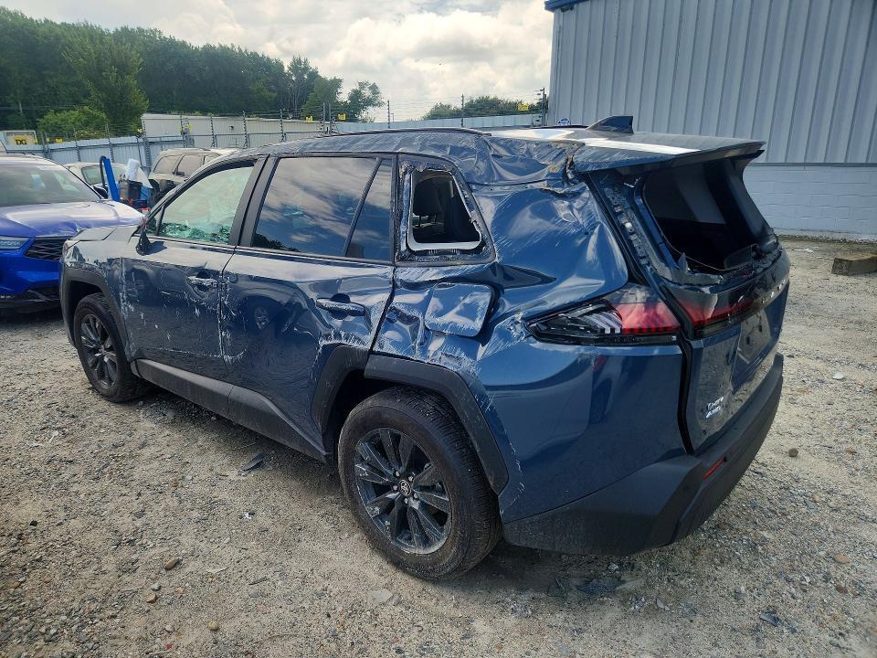 2026 TOYOTA RAV4 XLE PREMIUM — Фото 2 из 12
